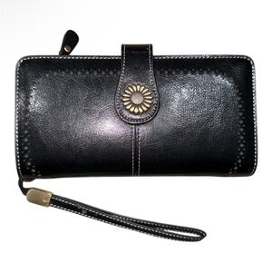 SENDEFN Black Leather Clutch with Wristlet